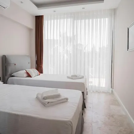 Apartment D1 A Einzigartige 100 M Zum Meer Mit Privater Pool-terrasse *